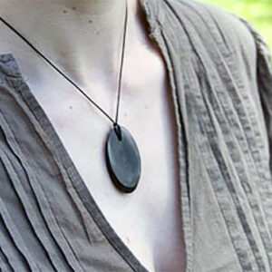 Pendentif de shungite ovale